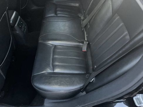 Used 2009 Chrysler 300 C w/ Luxury Group II AWD/4WD image 13