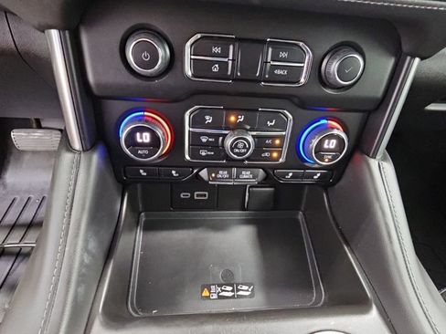 Used 2023 Chevrolet Tahoe Z71 w/ Luxury Package AWD/4WD image 23