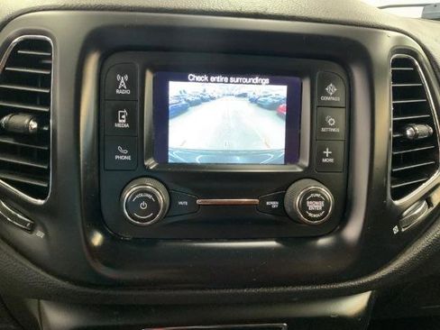 Used 2018 Jeep Compass Latitude AWD/4WD image 20