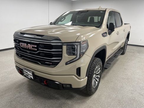 Used 2023 GMC Sierra 1500 AT4 w/ Technology Package image 4