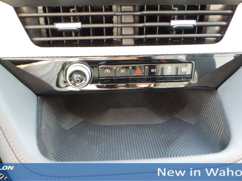 New 2025 Ford Explorer Active w/ Active Comfort Package image 16