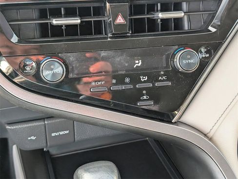 Used 2023 Toyota Camry SE image 24