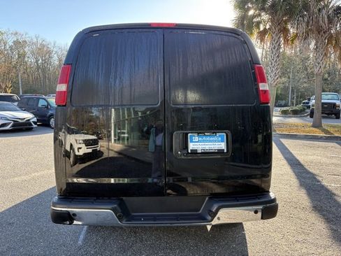 Used 2019 Chevrolet Express 2500 Work Van w/ Driver Convenience Package image 4