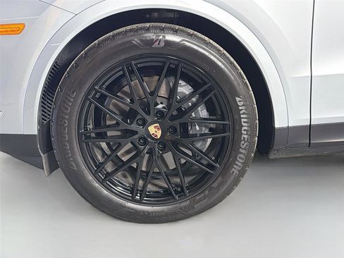 Certified 2026 Porsche Cayenne Coupe AWD/4WD image 11