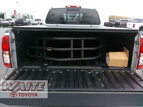 Used 2018 Nissan Frontier SV w/ Value Truck Package AWD/4WD image 3