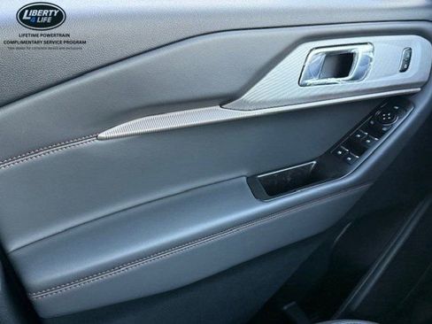 New 2026 Ford Explorer Active w/ Active Comfort Package image 32