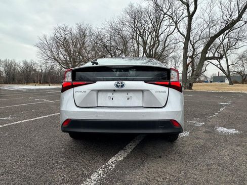 Used 2022 Toyota Prius LE image 3