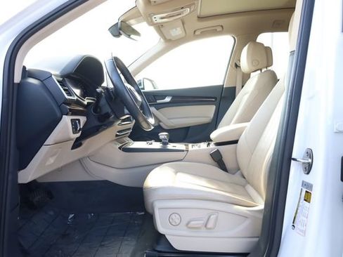 Used 2019 Audi Q5 2.0T Premium Plus w/ Premium Plus Package image 10