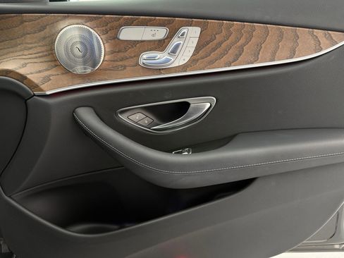 Used 2022 Mercedes-Benz E 350 Sedan image 20