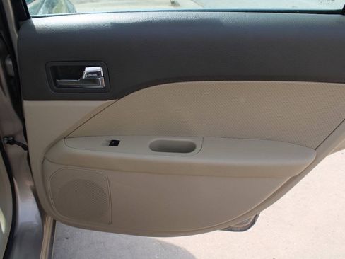 Used 2008 Ford Fusion SEL FWD image 9
