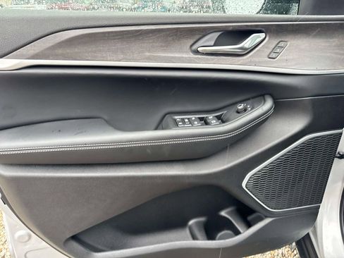 New 2026 Jeep Grand Cherokee Limited w/ Limited Altitude Package image 11