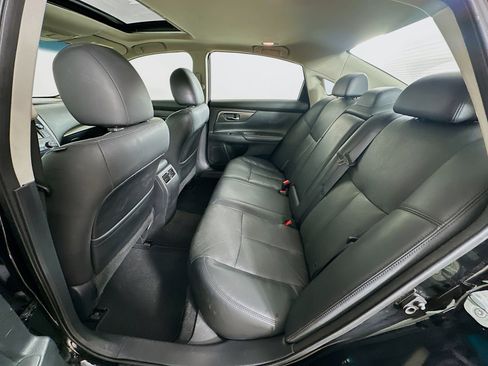Used 2015 Nissan Altima 2.5 SL w/ Technology Package FWD image 29