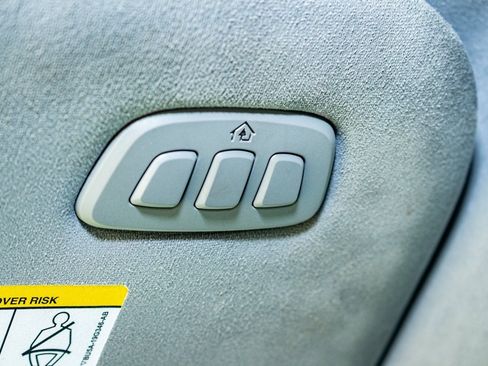 Used 2023 Ford F150 Limited image 21