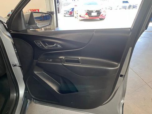 Used 2024 Chevrolet Equinox LT image 12