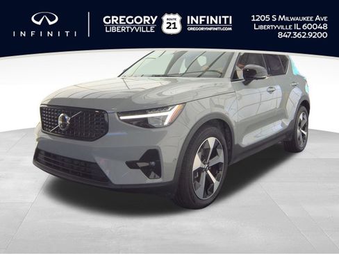 Used 2026 Volvo XC40 B5 Plus AWD/4WD image 1