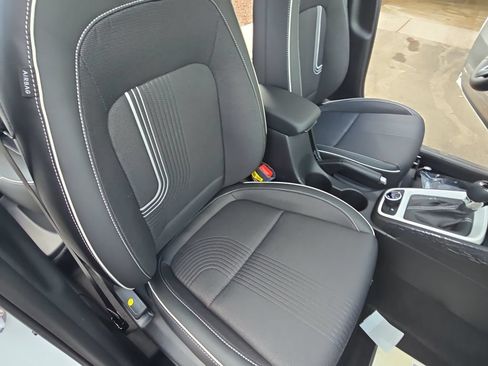 New 2026 Hyundai Venue SEL FWD image 10