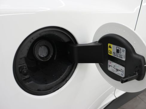 Used 2019 Chevrolet Camaro ZL1 RWD image 26