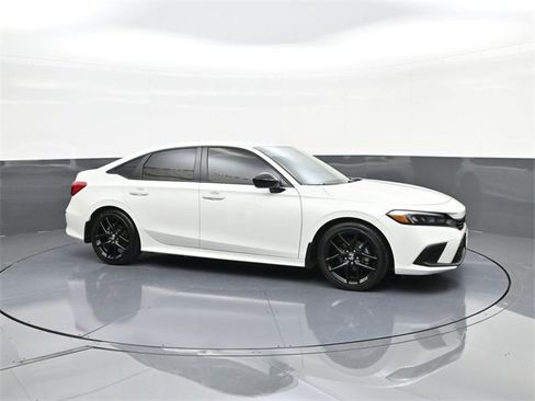 Used 2024 Honda Civic Sport image 17