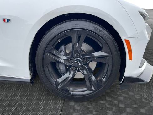 Used 2022 Chevrolet Camaro SS RWD image 14
