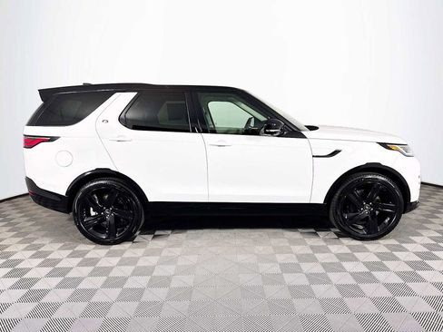 New 2025 Land Rover Discovery Dynamic SE AWD/4WD image 3