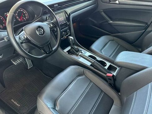 Certified 2021 Volkswagen Passat 2.0T R-Line image 10