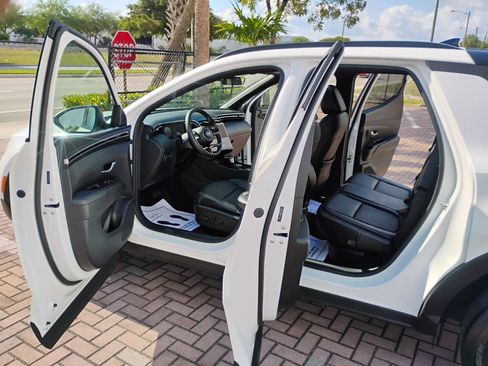 Used 2024 Hyundai Santa Cruz SEL w/ Activity Package image 8