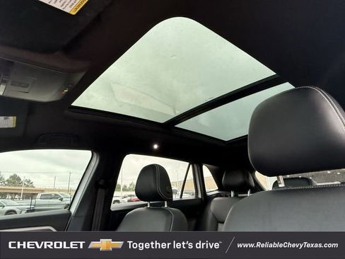 Used 2023 Volkswagen Atlas Cross Sport SEL R-Line AWD/4WD image 29