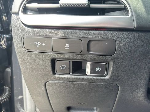Used 2024 Hyundai Palisade Limited FWD image 18