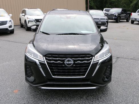 Used 2023 Nissan Kicks S FWD image 11