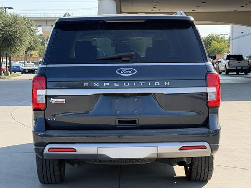Used 2022 Ford Expedition XLT RWD image 5