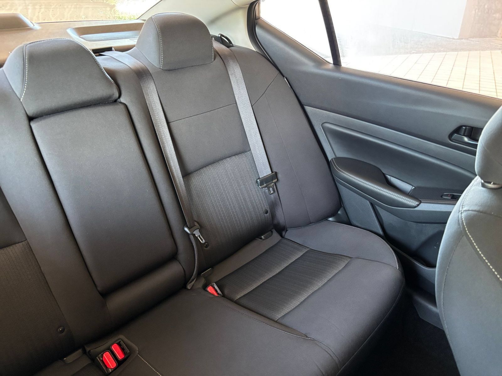 Used 2025 Nissan Altima 2.5 SV FWD image 36