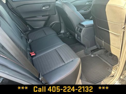 Used 2025 Nissan Rogue SV AWD/4WD image 24
