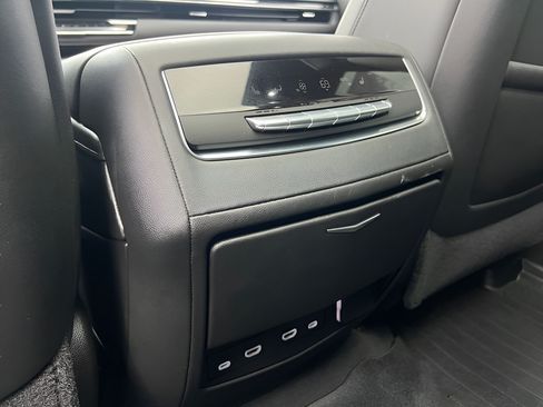 Used 2021 Cadillac Escalade Sport RWD image 20