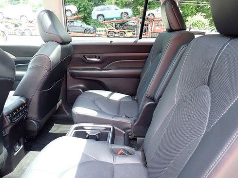 Certified 2025 Toyota Grand Highlander AWD Hybrid image 17