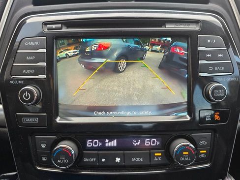 Used 2016 Nissan Maxima SR FWD image 24