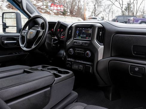 Used 2024 Chevrolet Silverado 2500 Custom w/ Custom Value Package image 31