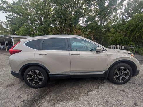 Used 2017 Honda CR-V Touring image 2