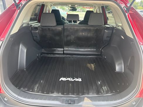 Used 2024 Toyota RAV4 LE AWD/4WD image 10
