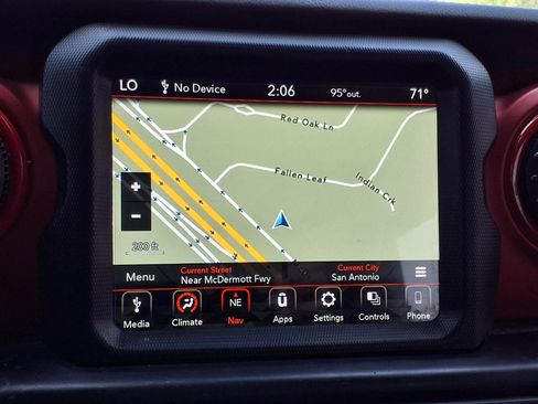 Used 2021 Jeep Wrangler Rubicon AWD/4WD image 17