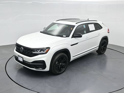 Used 2023 Volkswagen Atlas Cross Sport SEL R-Line AWD/4WD image 42