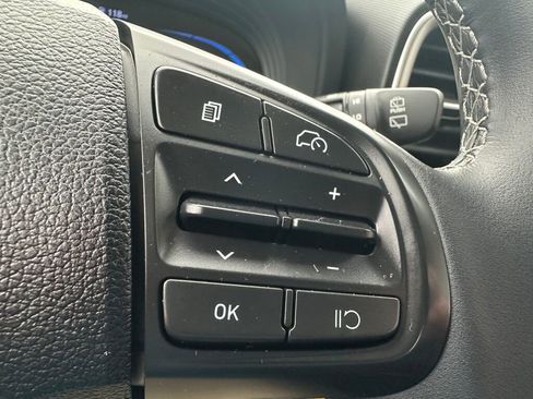 Used 2023 Hyundai Venue SEL w/ Cargo Package image 14