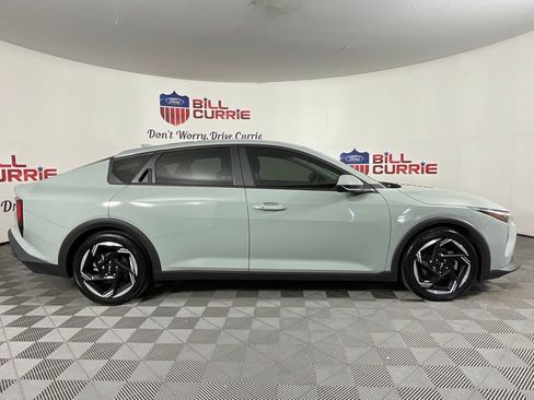 Used 2025 Kia K4 EX FWD image 2