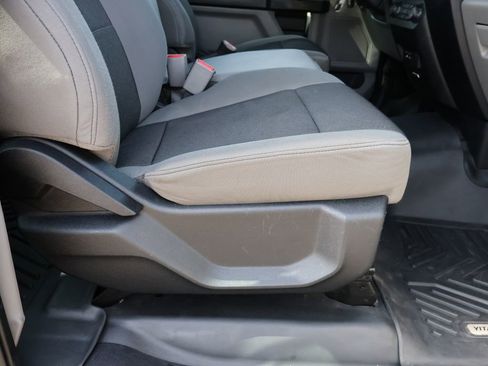 Used 2015 Ford F150 XL w/ Equipment Group 101A Mid AWD/4WD image 10