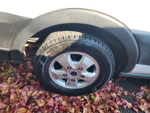 Used 2018 Ford Transit 350 XLT image 8