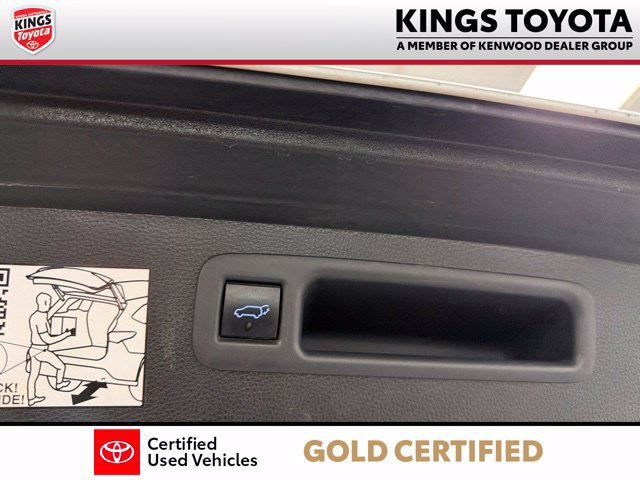Used 2022 Toyota Highlander Platinum AWD/4WD image 16