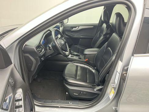 Certified 2024 Ford Escape Platinum image 3