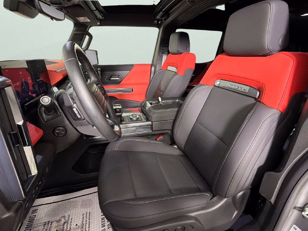 Certified 2026 GMC Hummer EV 3X w/ Carbon Fiber Edition Package AWD/4WD image 17