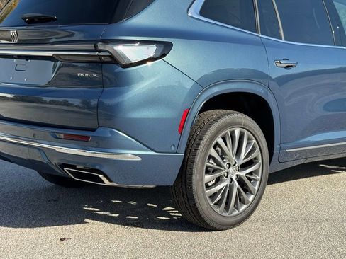 New 2026 Buick Enclave Avenir image 15