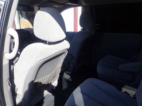 Used 2008 Kia Sedona LX FWD image 14