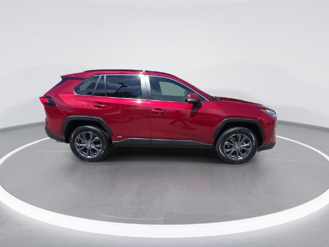 Used 2023 Toyota RAV4 XLE Premium AWD/4WD image 9